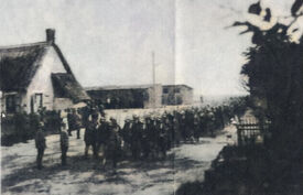 1916 - 1918 - Défilé des Allemands - Rue de Pierrepont - Gizy