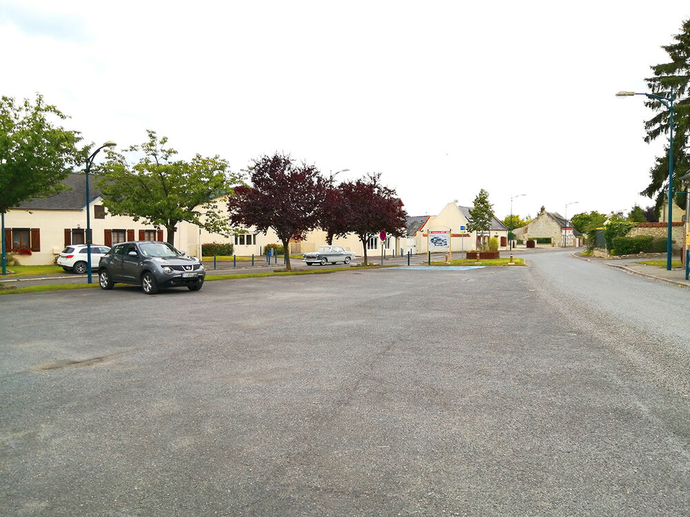 Parking devant la mairie 